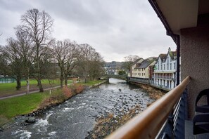 Property grounds - Riverside Park 5 (Keswick)