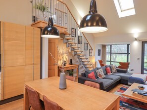 Cottage | Living area - Riverside Park 5 (Keswick)