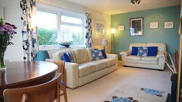 Cottage | Living area