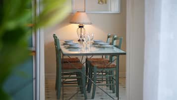Cottage | Tempat makan