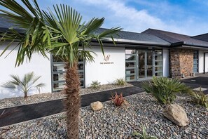 المنشأة من الداخل