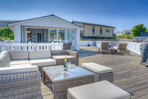 Cottage | Balcony - The Warren Q4 (Pwllheli)