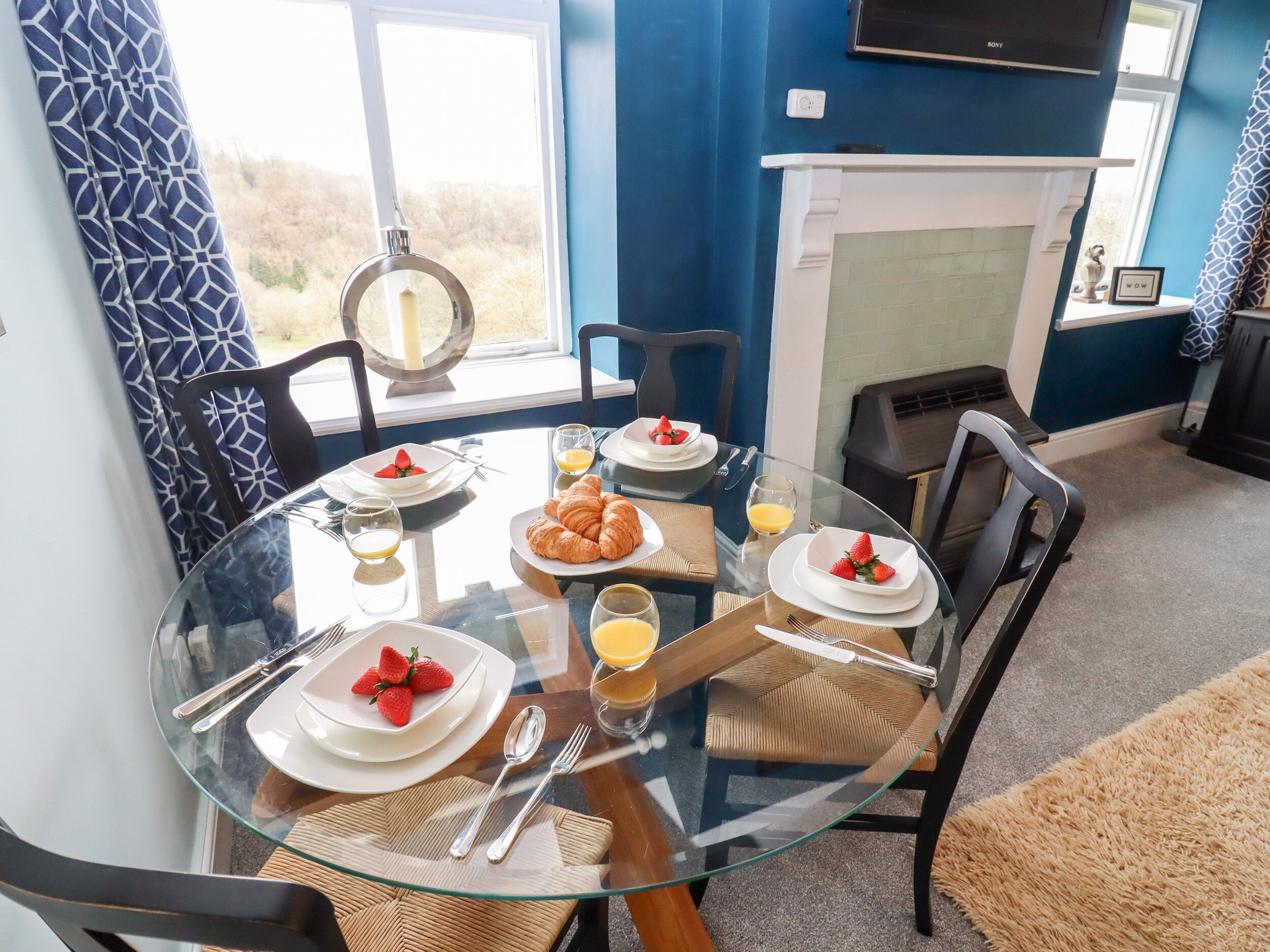 Cottage | Private kitchen | Fridge, microwave, dishwasher, electric kettle
