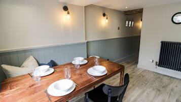 Cottage | Interior
