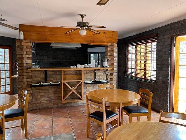 Dining - hub, main shopping , Sishen Golf Club, Kalahari Country Club, SA Airlink Airport (Kathu)