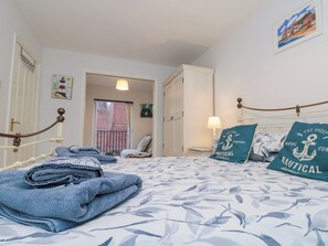 Casa de campo | 2 dormitorios, decoración individual, mobiliario individual