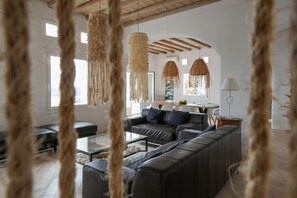 Vila luxo | Área de estar | Smart TV