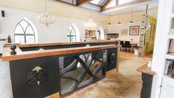 Cottage | Private kitchen | Fridge, dishwasher, electric kettle, toaster