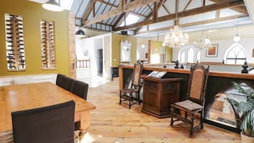 Cottage | Interior