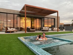 A heated pool - LN1 Casa Del Sol Pool, Hot Tub, Sauna Oceanfront (Los Organos)