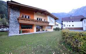 Exterior - Apartment in Oetz near Ski Lift (Oetz)