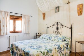 3 chambres, accès au Wi-Fi (inclus)