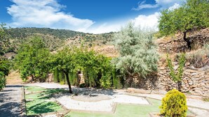 Property grounds - Rustic Cottage in Laroya with Pool and Terrace (Laroya)