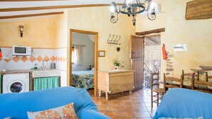 3 bedrooms, WiFi (free) - Rustic Cottage in Laroya with Pool and Terrace (Laroya)