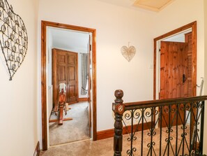 Cottage | Individually decorated, individually furnished, free WiFi