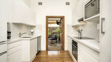 Fridge, microwave, oven, dishwasher