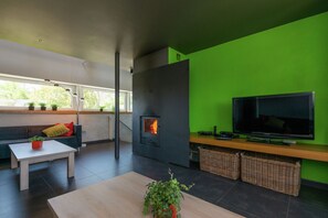 Smart-TV, peis og DVD-spiller