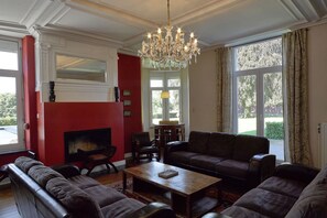 Smart TV, DVD player