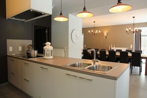 Fridge, microwave, stovetop, dishwasher - Holiday Home in Ondenval with Sauna & Views (Ondenval)