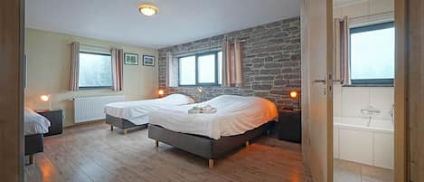 8 habitaciones y internet