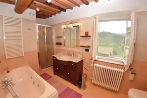 Dusche, Whirlpool, Bidet