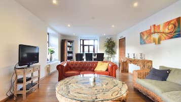 Smart TV, DVD player