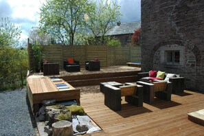 Terrace/patio - Authentic farmhouse in Lierneux with heated pool (Lierneux)