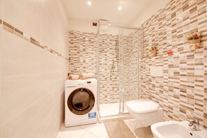 Dusche, Bidet