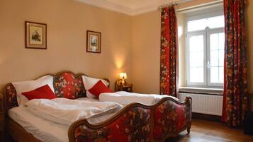 19 chambres, fer et planche à repasser, lit parapluie, Wi-Fi gratuit