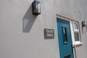 تفاصيل الفندق من الخارج