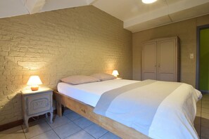 8 bedrooms, WiFi