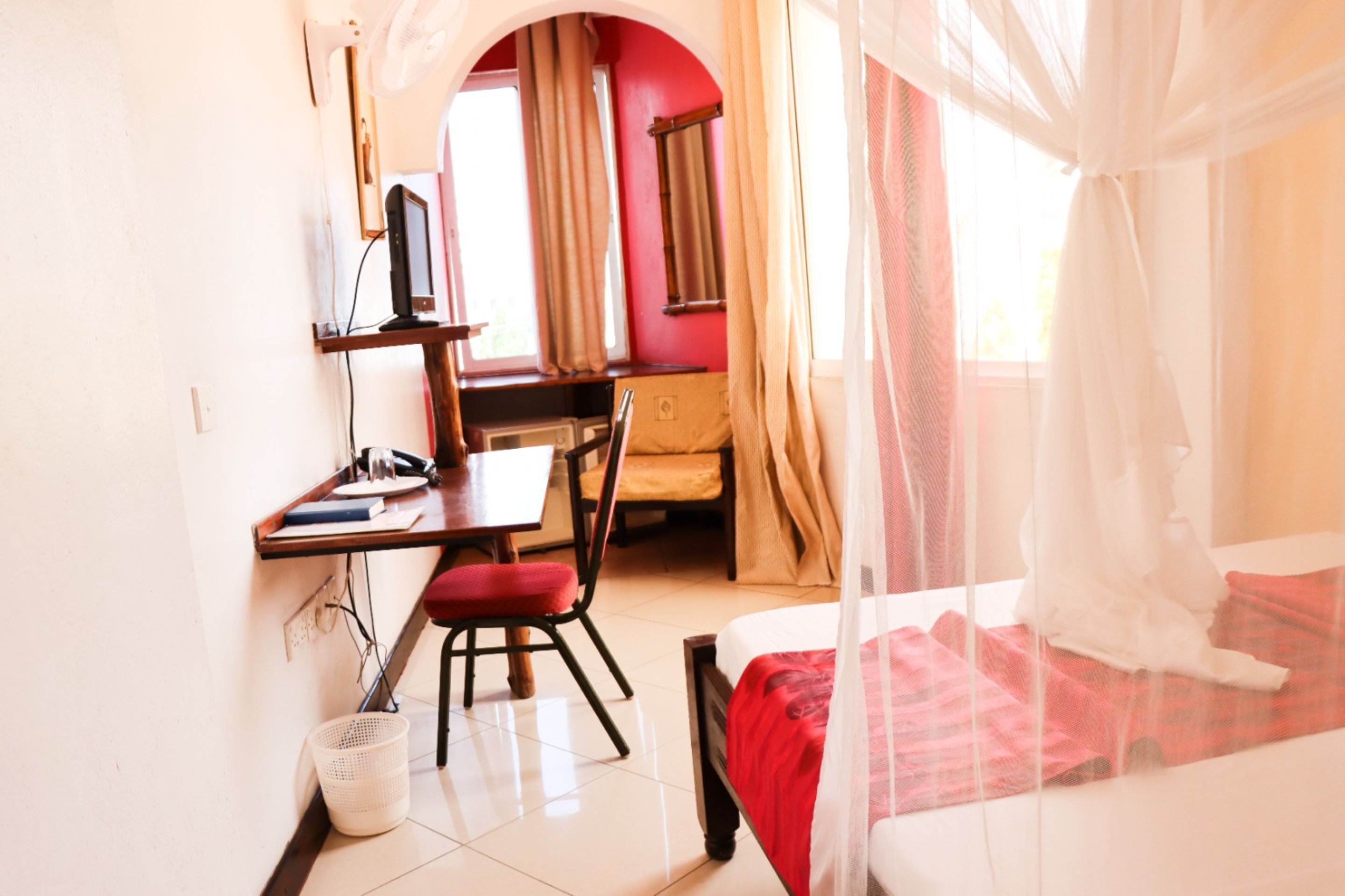 executive double room | premium bedding, pillow-top beds, minibar, laptop workspace