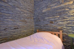 8 bedrooms, free WiFi