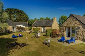 Exterior - Holiday home with private pool (Plouguin)