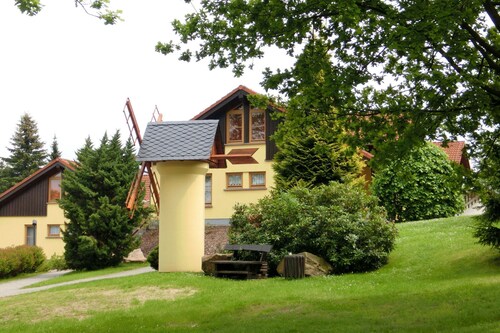 Schöne Doppelhaushälfte mit Terrasse in Schirgiswalde