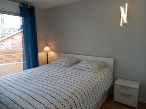 1 chambre, fer et planche à repasser, Wi-Fi