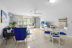 Interior - Water Views with a Splash of Luxury (BONGAREE)