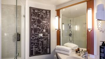 Douche, douche hydromassante, articles de toilette écologiques