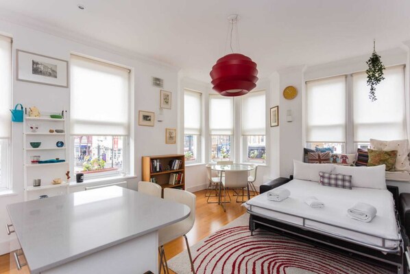 1 habitación, tabla de planchar con plancha, wifi y ropa de cama 