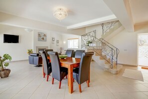 Dining - Beautiful villa with private pool near Tavira (Santo Estevão)