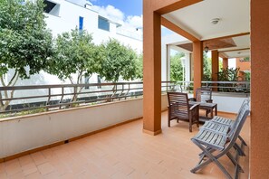 Terrace/patio - Apartment in Tavira with swimming pool (Tavira)