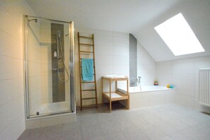 Bathtub