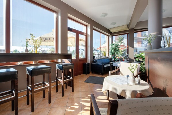 Dining - Vacation at the Polish Baltic Sea in Rewal an (Rewal)