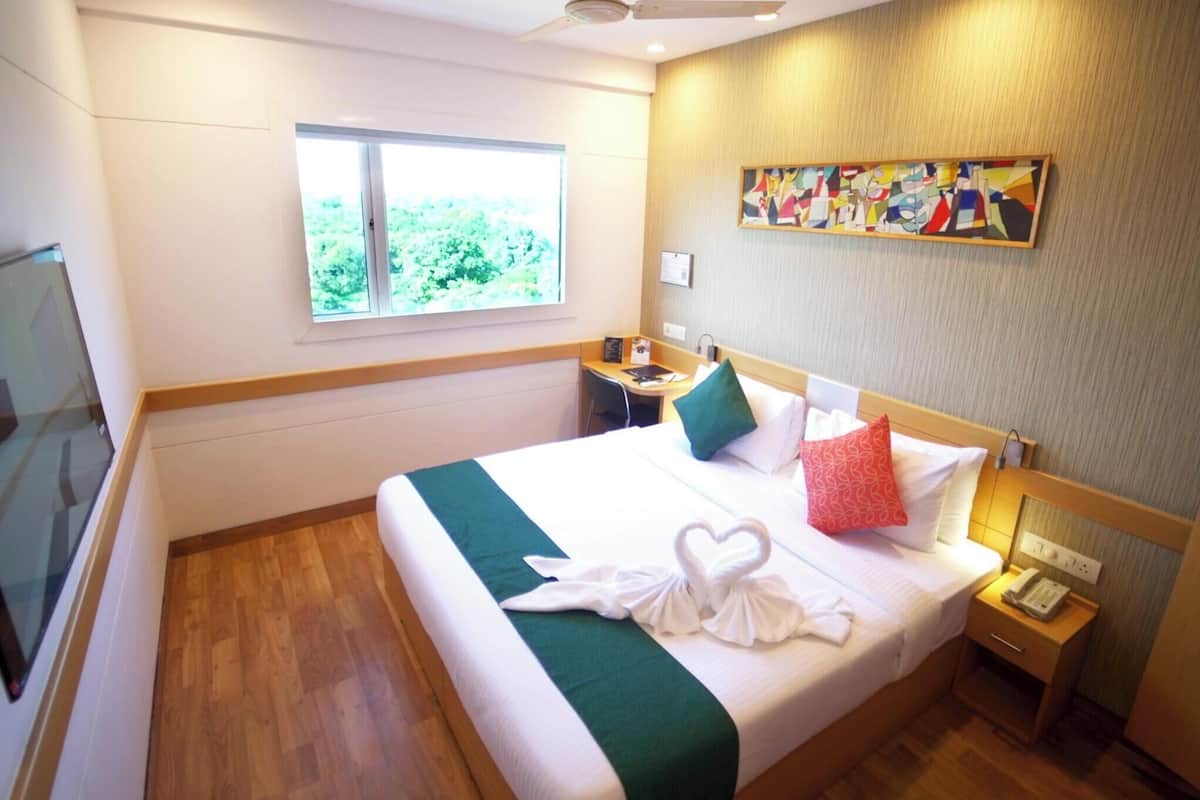 Premium Grove View rooms | Premium bedding, memory foam beds, in-room safe, desk