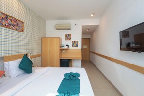 Superior - City View | Tallelokero huoneessa, työpöytä