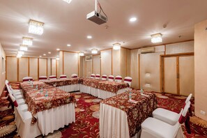 Meeting facility - Mango Grove Hotel (Chandigarh)