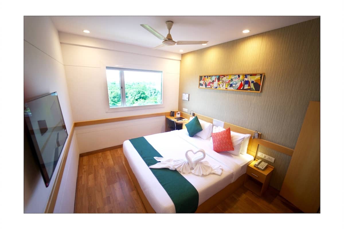 Premium Grove View rooms | Premium bedding, memory-foam beds, in-room safe, individually furnished