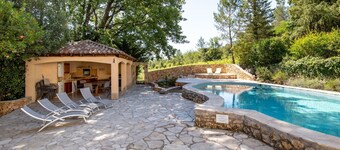 Beautiful villa in Lorgues with Pool