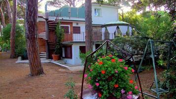 Enceinte de lâhĂ©bergement