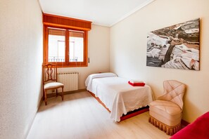 2 bedrooms, WiFi (free)